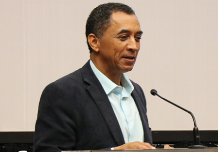 Prof Derrick Swartz